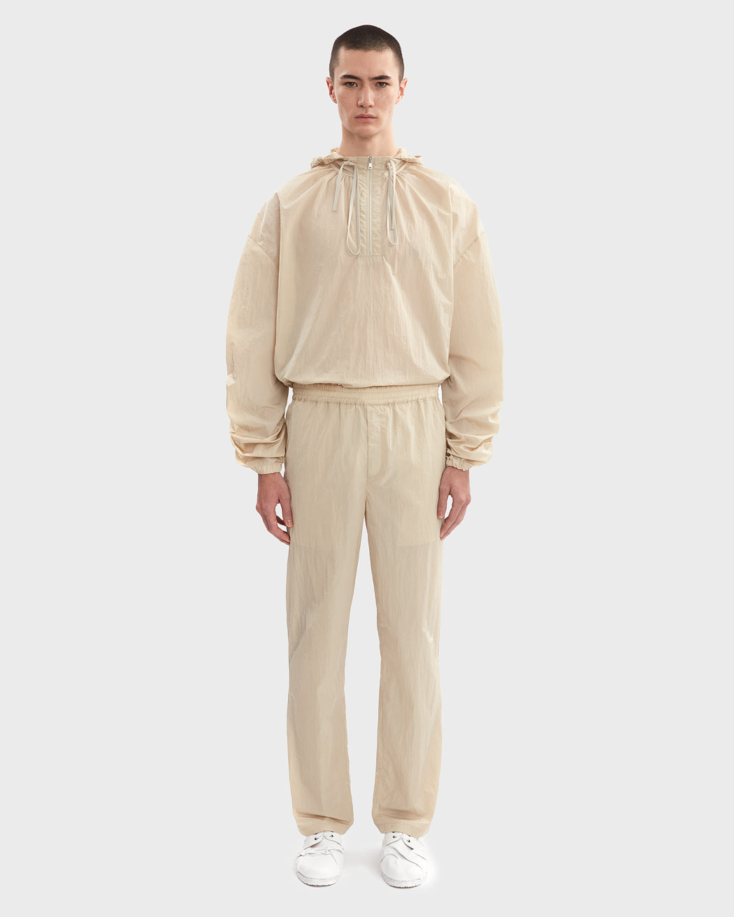 CRINKLED TROUSERS