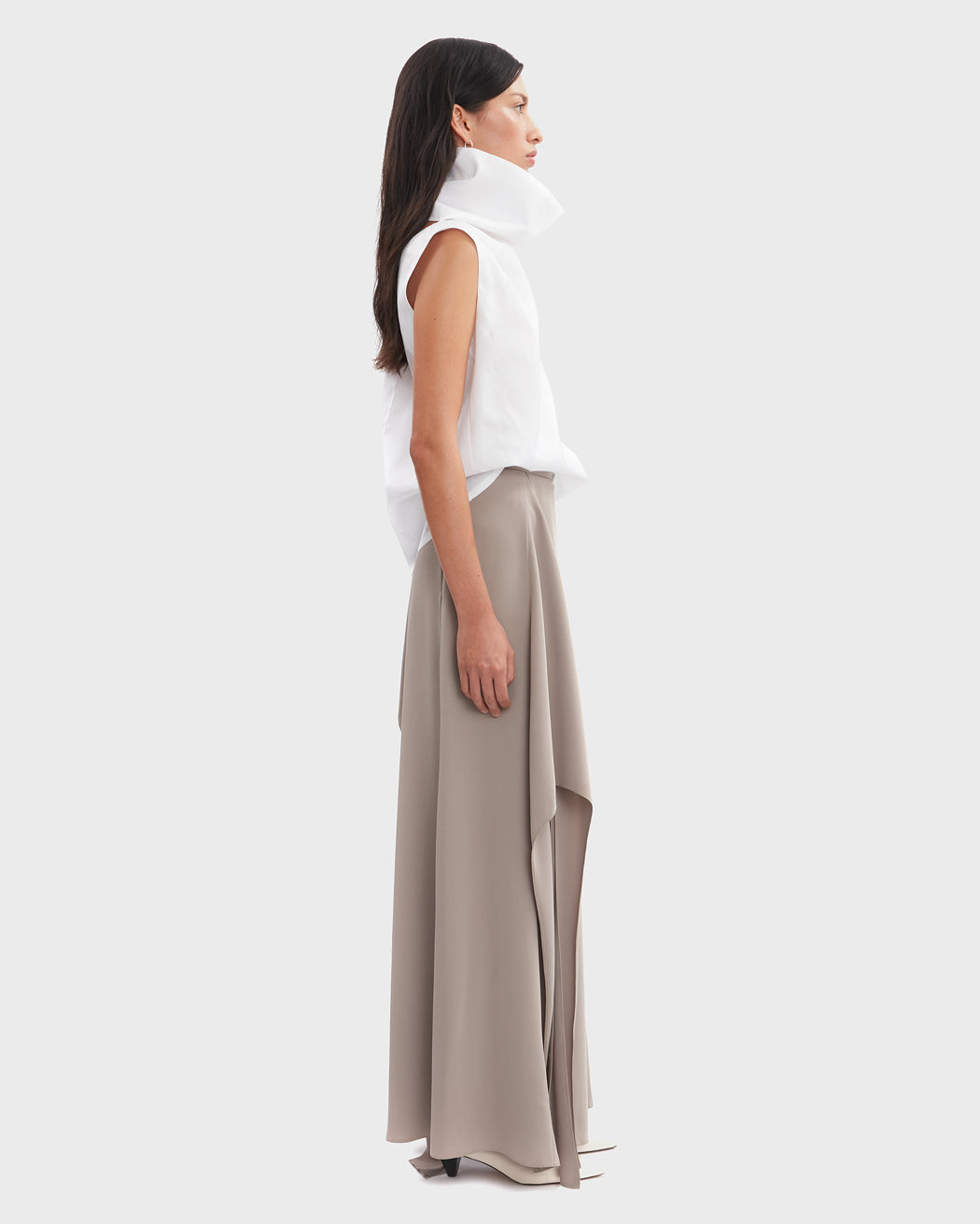 FUNNEL NECK TOP