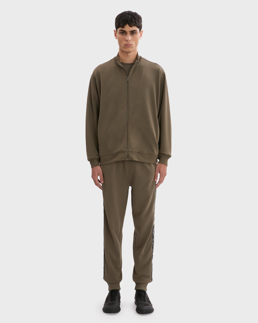 RISING SUN JOGGER